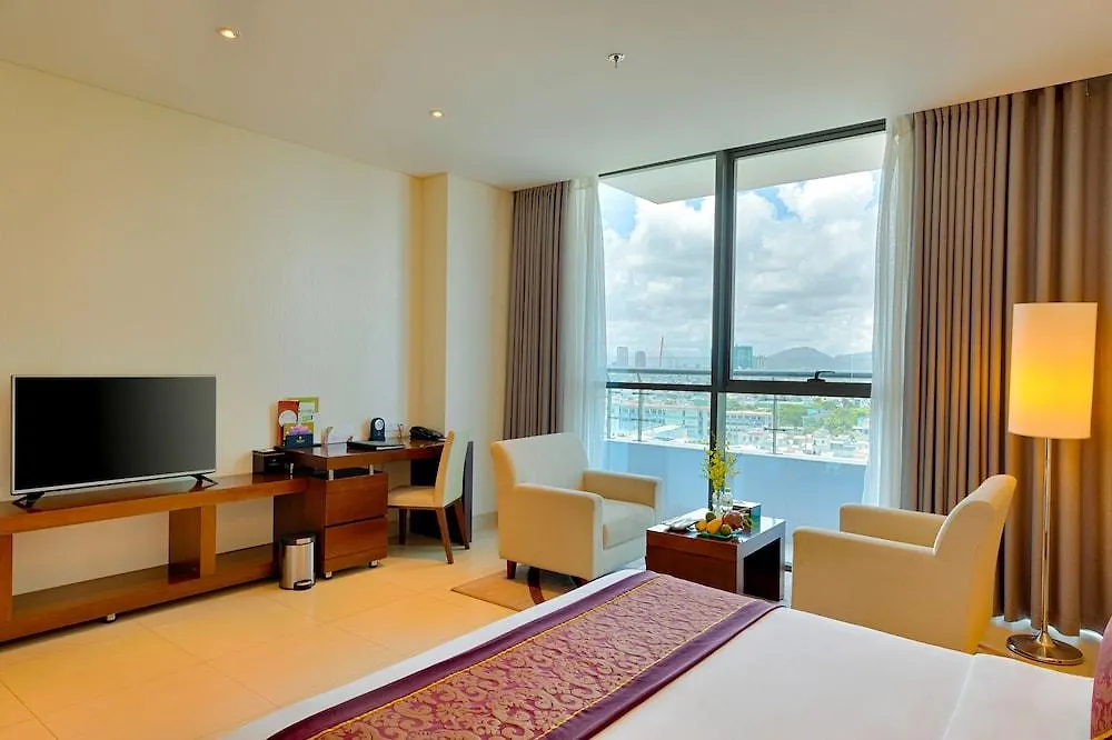 Grand Tourane Hotel Da Nang 5*,