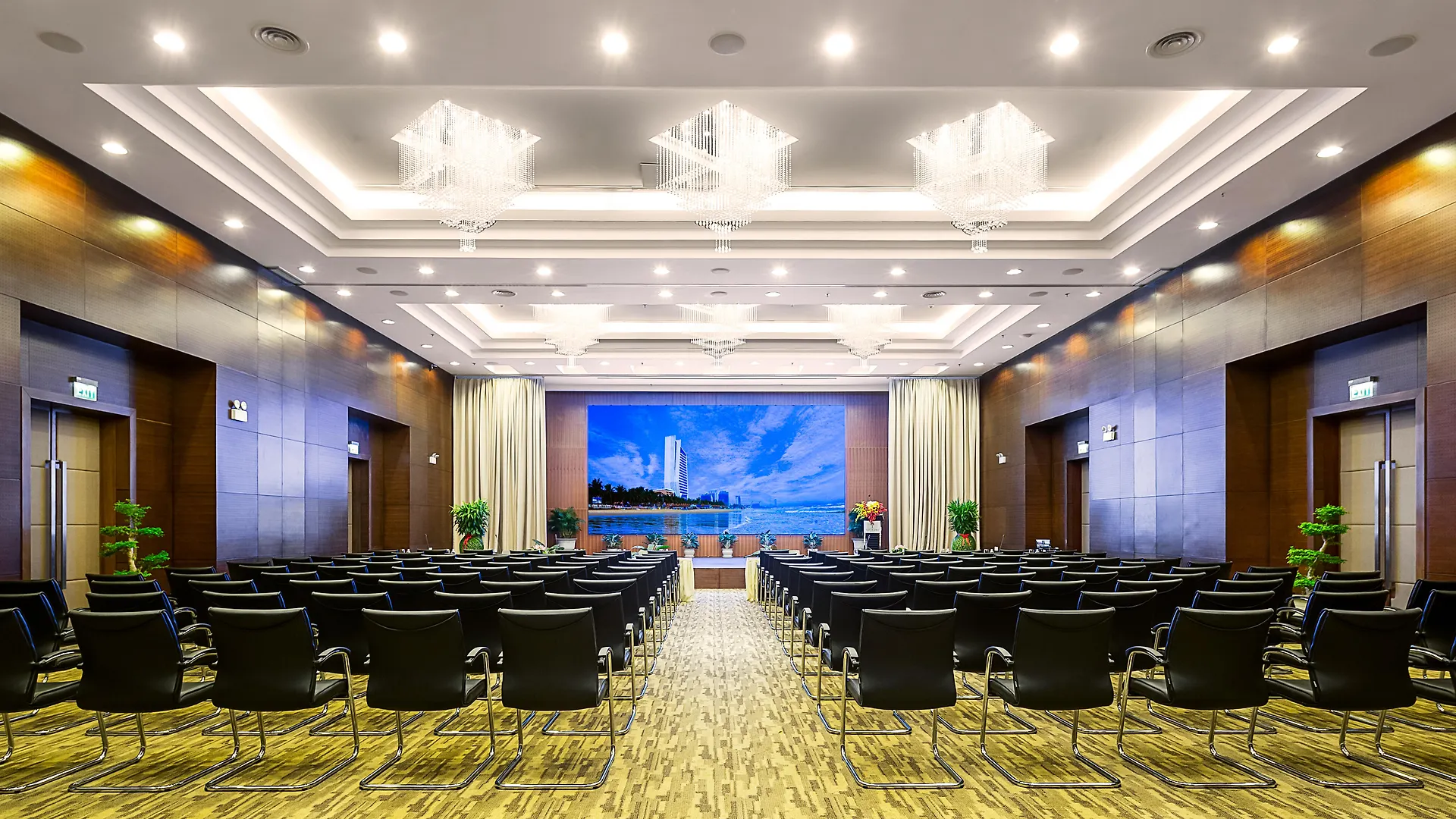 Grand Tourane Hotel Da Nang